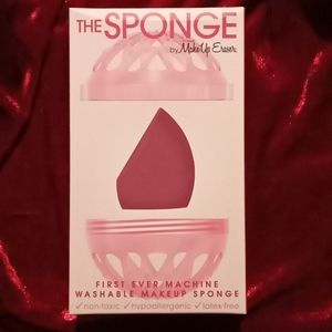 The sponge Make Up Eraser